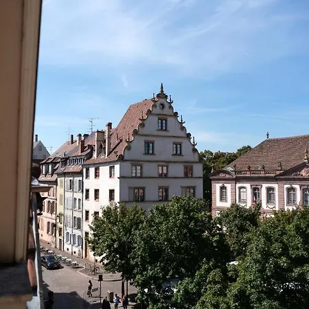 Secret Mama With Mobile Aircon, Including A Free Parking Space At 200 Meters Lägenhet Colmar