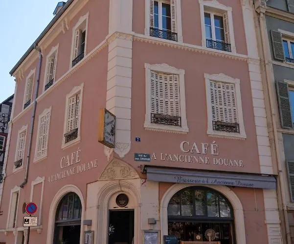 Secret Mama With Mobile Aircon, Including A Free Parking Space At 200 Meters Apartment